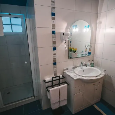 Villa Quinze - Luxurious 3 Bedroom With Private Pool And Games & Amazing Views Ponta Delgada (Madeira)