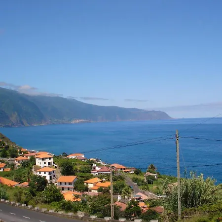 Quinze - Luxurious 3 Bedroom With Private Pool And Games & Amazing Views Ponta Delgada (Madeira)
