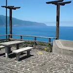 Quinze - Luxurious 3 Bedroom With Private Pool And Games & Amazing Views * Ponta Delgada