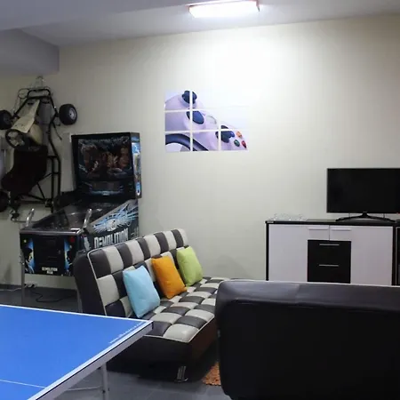 Villa Quinze - Luxurious 3 Bedroom With Private Pool And Games & Amazing Views