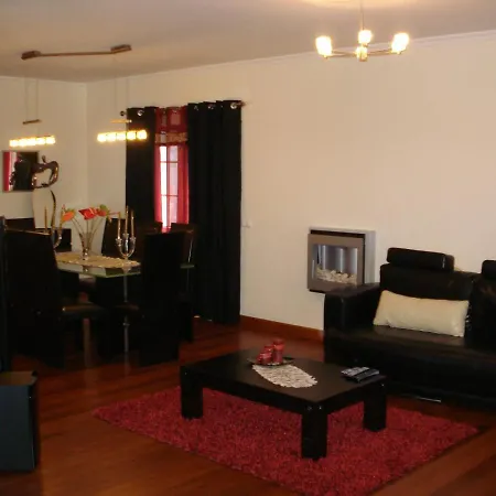Quinze - Luxurious 3 Bedroom With Private Pool And Games & Amazing Views * Ponta Delgada (Madeira)