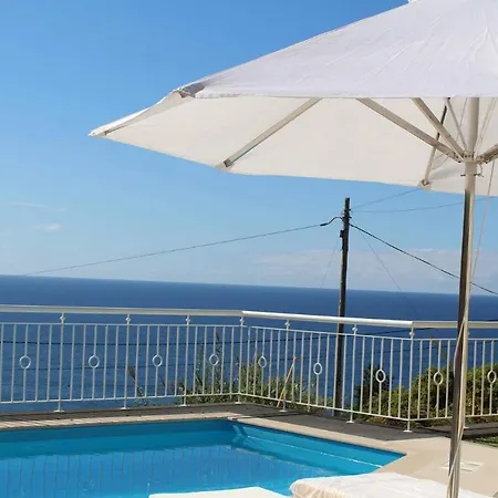 Vila Quinze - Luxurious 3 Bedroom With Private Pool And Games & Amazing Views *